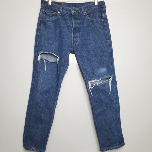 VINTAGE LEVI'S 501 Classic Ripped Denim Blue Button Fly Jeans Size 34 x 30 - Picture 1 of 12